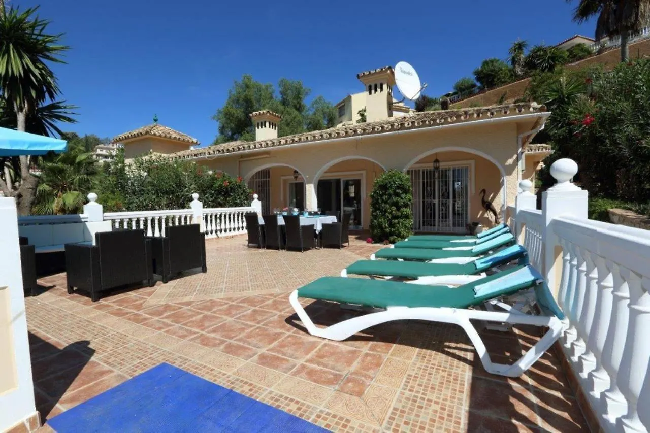 Delightful 5 Bed Villa In Fuengirola Costa Del Sol Málaga