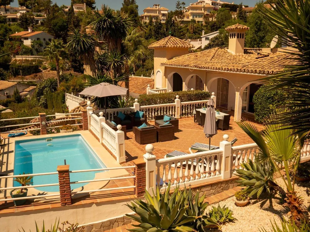 Delightful 5 Bed Villa In Fuengirola Costa Del Sol Málaga 0*,