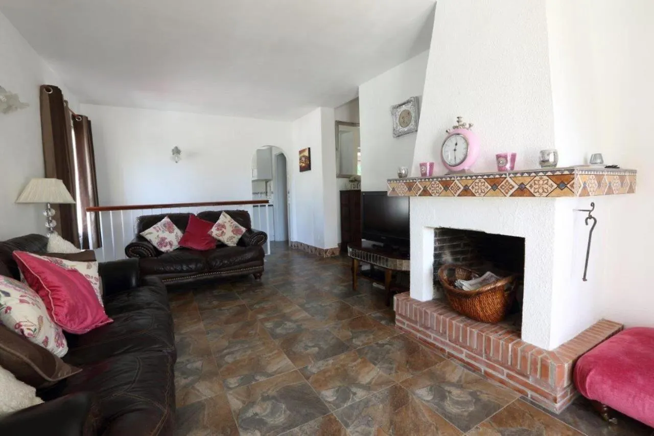 Delightful 5 Bed Villa In Fuengirola Costa Del Sol Málaga