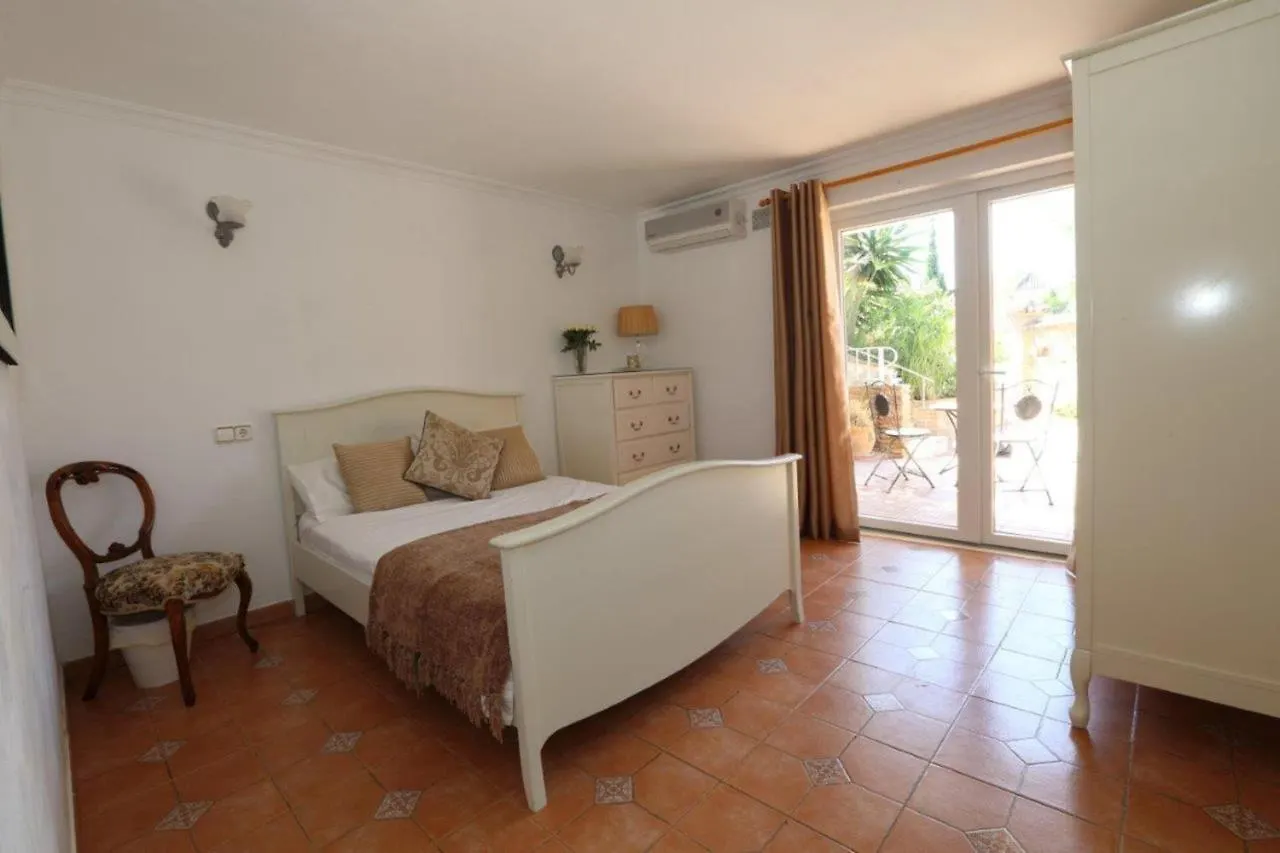 Delightful 5 Bed Villa In Fuengirola Costa Del Sol Málaga 0*,