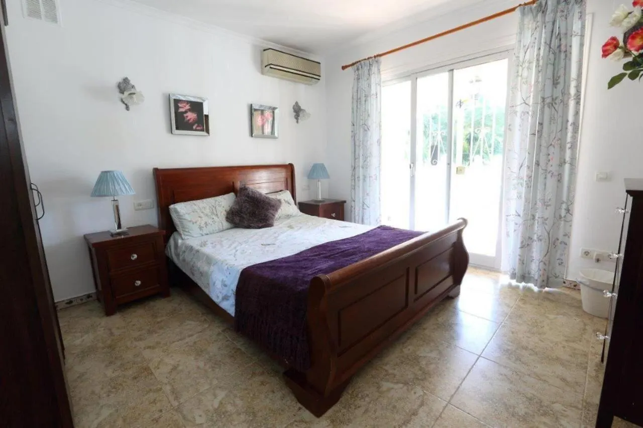 Delightful 5 Bed Villa In Fuengirola Costa Del Sol Málaga
