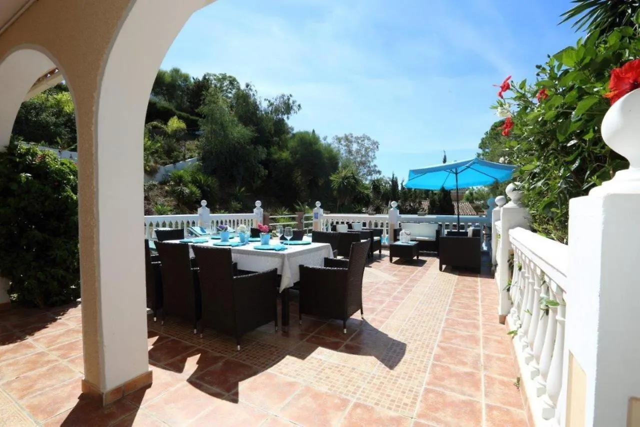 Delightful 5 Bed Villa In Fuengirola Costa Del Sol Málaga
