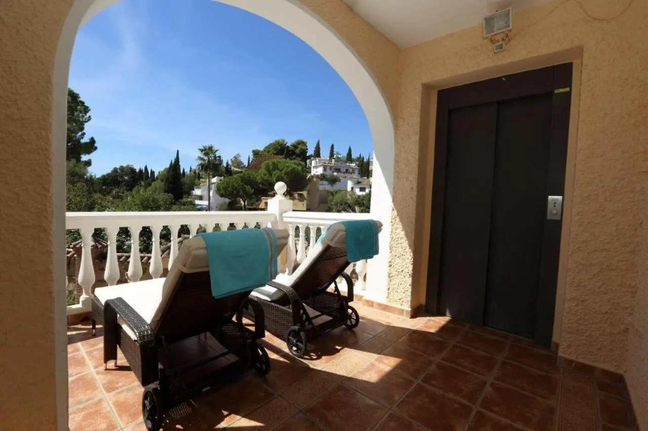 Delightful 5 Bed Villa In Fuengirola Costa Del Sol Málaga 0*,